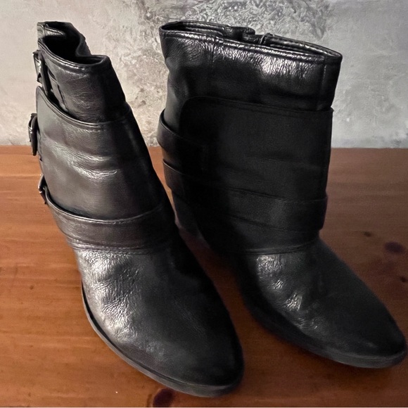 Jessica Simpson black Teagan booties - Picture 3 of 5